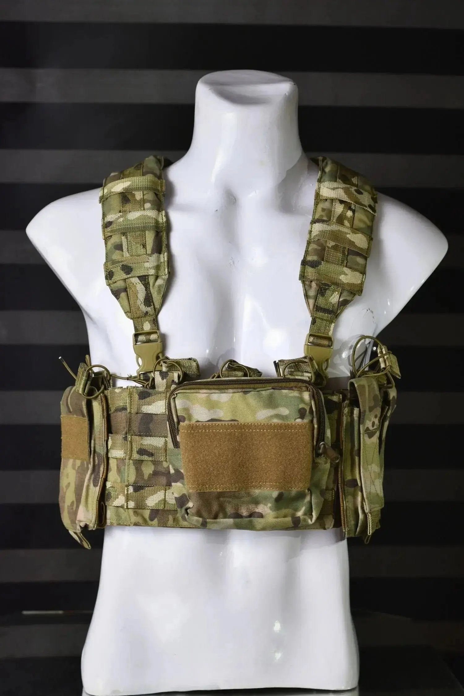15x Raider Chest Rig - Tactical Load Bearing Platform | Specter Defense EU | Free Shipping - specter defense